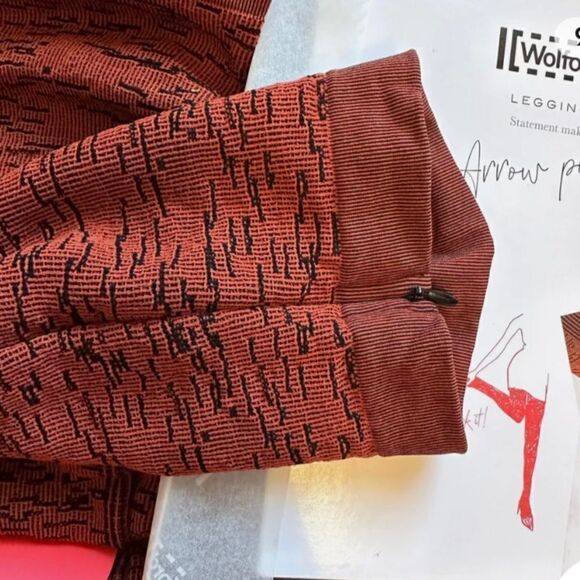 Wolford -NWT Arrow Poison Knitted Leggings, Size M - Picture 12 of 15